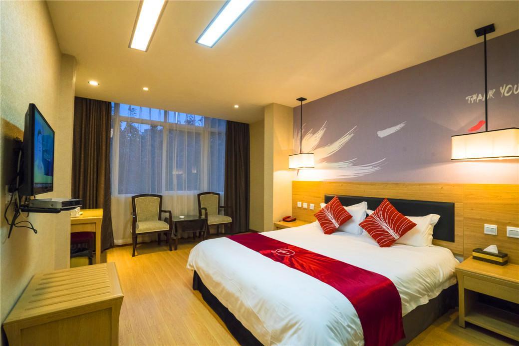 Thank Inn Chain Hotel Sichuan Guangan Wusheng County Hongwu Avenue מראה חיצוני תמונה